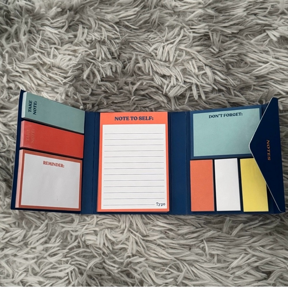 2 Magnetic Sticky Note Sets - Picture 2 of 5